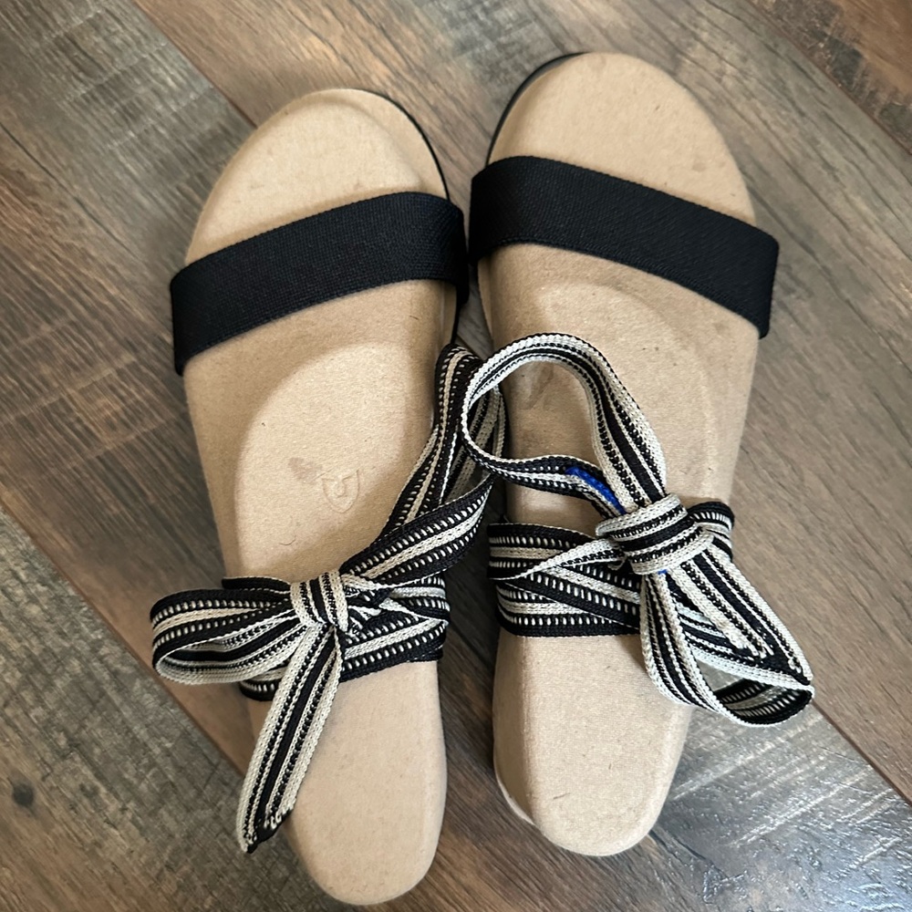 Rothy’s Cosmos wrap sandal